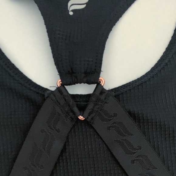 🛍HOST PICK 🛍 - Fabletics Blk Razor Tank - medium - Picture 5 of 8